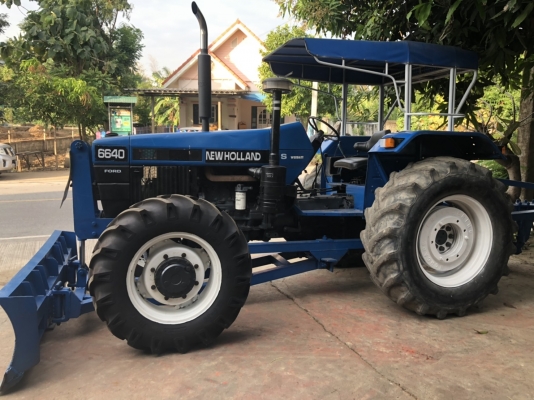ขายรถไถ 6640 (4*4) คานหน้านิวฮอลแลนด์ เครื่องดี พร้อมใช้งาน มีทะเบียน