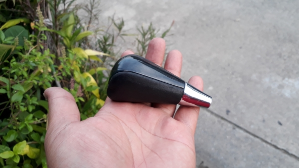 หัวเกียร์ AUTO TOYOTA แท้ หนังสลับลายไม้สีเขียว