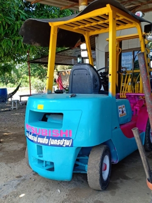 ขายโฟล์คลิฟท์เครื่องดีเซล 2.5 ตัน รายละเอียดโทรถามคุณหนุ่ม086-0748399 ขายโฟล์คลิฟท์เครื่องดีเซล 2.5 ตัน รายละเอียดโทรถามคุณหนุ่ม086-0748399