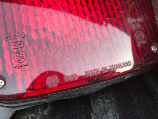 ขายไฟท้าย ฮีโน่ อีซุซุ แท้ติดรถ ขายไฟท้าย ฮีโน่ อีซุซุ แท้ติดรถ