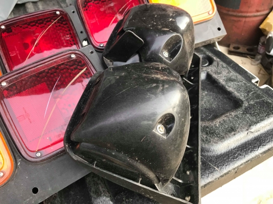 ขายไฟท้าย ฮีโน่ อีซุซุ แท้ติดรถ ขายไฟท้าย ฮีโน่ อีซุซุ แท้ติดรถ