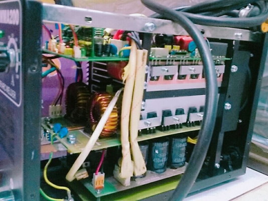 ตู้เชื่อม IWELD 200 สภาพดี ไฟแรง ระบบมอสเฟท 3 ชั้น