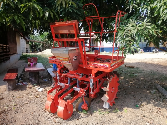 เครื่องปลูกอ้อยตราช้าง sp920 เครื่องปลูกอ้อยตราช้าง sp920