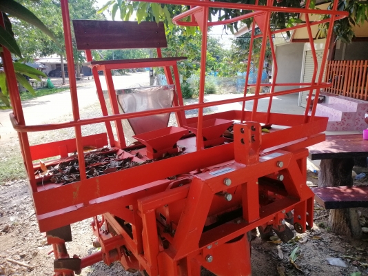 เครื่องปลูกอ้อยตราช้าง sp920 เครื่องปลูกอ้อยตราช้าง sp920