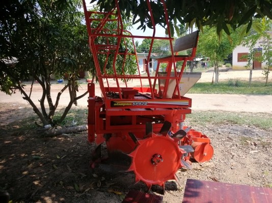 เครื่องปลูกอ้อยตราช้าง sp920 เครื่องปลูกอ้อยตราช้าง sp920