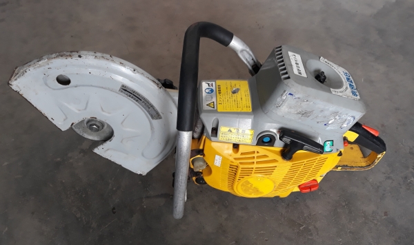ขายเครื่องตัดคอนกรีต ตัดผนัง ตัดหัวเข็ม ยี่ห้อMIKASA รุ่น MCH-300LB ใช้กับใบตัดขนาด12นิ้วพร้อมใช้ครั