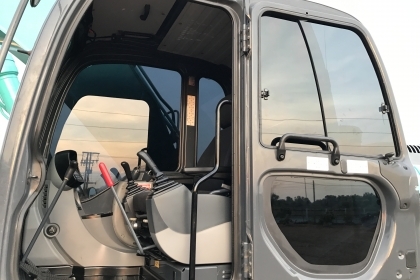 ขาย!! >>> Kobelco SK200Mark8SuperXM รถสวยเดิม PM.ยังเหลือ <<< เบอร์ติดต่อ 098-7155789 086-4631102