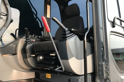 ขาย!! >>> Kobelco SK200Mark8SuperXM รถสวยเดิม PM.ยังเหลือ <<< เบอร์ติดต่อ 098-7155789 086-4631102