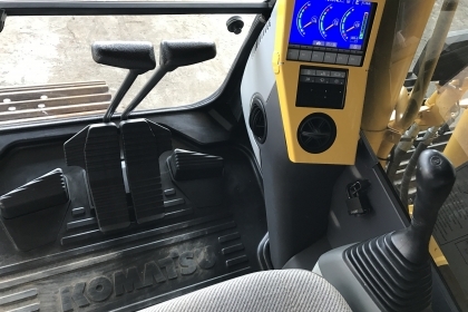 ขาย!! >>> Komatsu PC200 รุ่น 8MO รถสวยๆ สภาพนี้ซื้อไปใช้งานได้เลย <<< เบอร์ติดต่อ 098-7155789 086-4631102