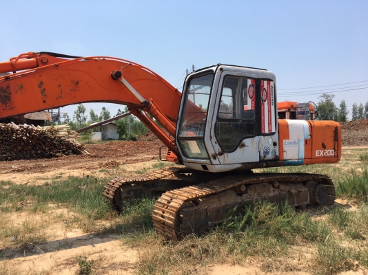 ต้องการขาย  HITACHI EX200 รถแบคโฮ 510,000 บาท