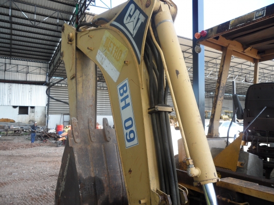 428b CAT 4X4 ตักหน้าขุดหลังขายถูก285,000บาทขับ4ล้อรตัก2.5คิวยกสูง3เมตรเกียร์ทอร์คเครื่องดีเซล4สูบปั้มแรงรถราคาถูกสนใจโทร081-989-1989หรั่งครับ