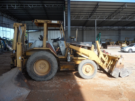 428b CAT 4X4 ตักหน้าขุดหลังขายถูก285,000บาทขับ4ล้อรตัก2.5คิวยกสูง3เมตรเกียร์ทอร์คเครื่องดีเซล4สูบปั้มแรงรถราคาถูกสนใจโทร081-989-1989หรั่งครับ