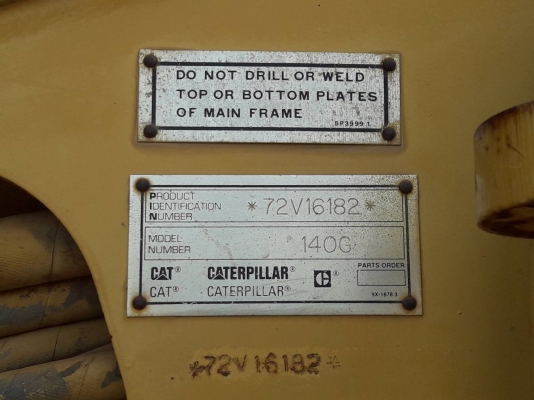 รถเกรด CAT 140 G