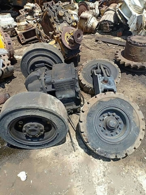 ขายอะไหล่รถฟอร์คลิฟต์ สภาพตามรูปขายไม่แพงครับ