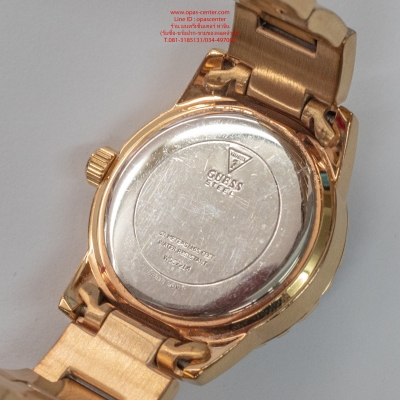 นาฬิกาข้อมือสตรี Guess สายสแตนเลส รุ่น W0572L4 - สีพิงโกลด์ สภาพใหม่ นาฬิกาข้อมือสตรี Guess สายสแตนเลส รุ่น W0572L4 - สีพิงโกลด์ สภาพใหม่