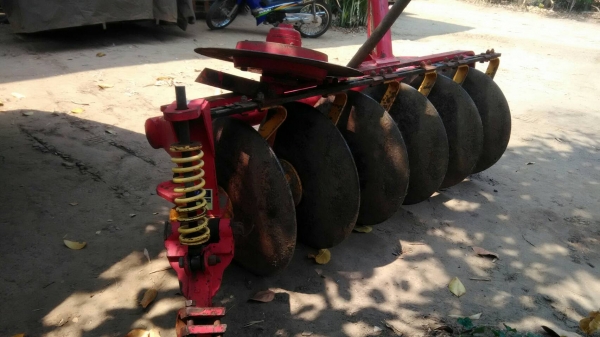 ผานพรวน6ใบ24นิ้วช่วง11สภาพสวยส่งใด้คับ ผานพรวน6ใบ24นิ้วช่วง11สภาพสวยส่งใด้คับ