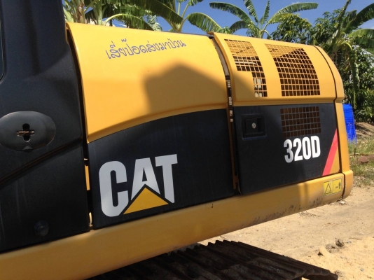 ขายรถแบคโฮ CAT 320D 8XXX ชม.