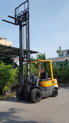 ขายรถโฟร์คลิฟท์ยี่ห้อ TCM 2.5ตัน ดีเซล เสาสูง 4 เมตร