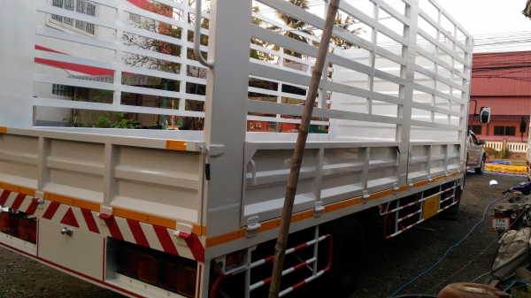 ขายหกล้อ HINO 175 แรง ปี 51 ยาว 6.50 เมตร ขายหกล้อ HINO 175 แรง ปี 51 ยาว 6.50 เมตร