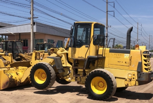 ขายรถตักล้อยาง KOMATSU WA200-3E แขนยาวพิเศษ รถนอกนำเข้าจากญี่ปุ่น สภาพสวยพร้อมใช้