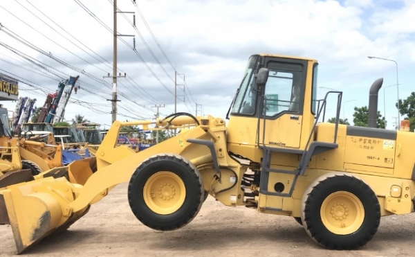 ขายรถตักล้อยาง KOMATSU WA200-3E แขนยาวพิเศษ รถนอกนำเข้าจากญี่ปุ่น สภาพสวยพร้อมใช้