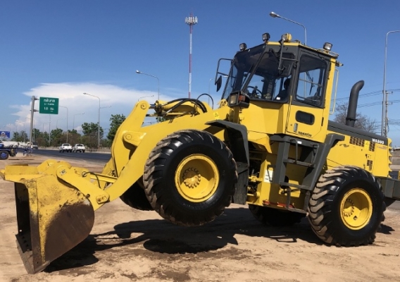 ขายรถตักล้อยาง KOMATSU WA300-3E นำเข้าเองจากญี่ปุ่น สภาพสวยพร้อมใช้ มีVDOการทำงานครับ