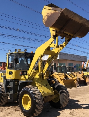ขายรถตักล้อยาง KOMATSU WA300-3E นำเข้าเองจากญี่ปุ่น สภาพสวยพร้อมใช้ มีVDOการทำงานครับ