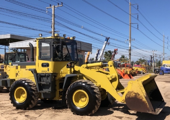 ขายรถตักล้อยาง KOMATSU WA300-3E นำเข้าเองจากญี่ปุ่น สภาพสวยพร้อมใช้ มีVDOการทำงานครับ