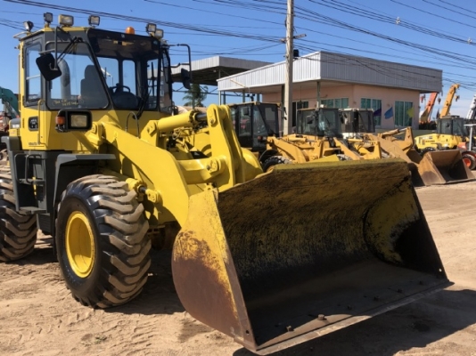 ขายรถตักล้อยาง KOMATSU WA300-3E นำเข้าเองจากญี่ปุ่น สภาพสวยพร้อมใช้ มีVDOการทำงานครับ