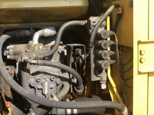 ขายรถขุด KOMATSU PC120-6E ลายหัวกระแทก นำเข้าเองจากญี่ปุ่น สภาพสวยพร้อมใช้ มีVDOการทำงานครับ ขายรถขุด KOMATSU PC120-6E ลายหัวกระแทก นำเข้าเองจากญี่ปุ่น สภาพสวยพร้อมใช้ มีVDOการทำงานครับ