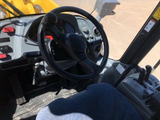 ขายรถตักล้อยาง HITACHI ZW220-5B ปี 2014 นำเข้าเองจากญี่ปุ่น สภาพสวยพร้อมใช้ มีVDOการทำงานครับ ขายรถตักล้อยาง HITACHI ZW220-5B ปี 2014 นำเข้าเองจากญี่ปุ่น สภาพสวยพร้อมใช้ มีVDOการทำงานครับ