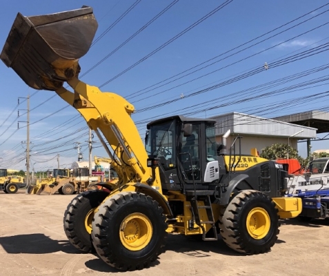 ขายรถตักล้อยาง HITACHI ZW220-5B ปี 2014 นำเข้าเองจากญี่ปุ่น สภาพสวยพร้อมใช้ มีVDOการทำงานครับ ขายรถตักล้อยาง HITACHI ZW220-5B ปี 2014 นำเข้าเองจากญี่ปุ่น สภาพสวยพร้อมใช้ มีVDOการทำงานครับ