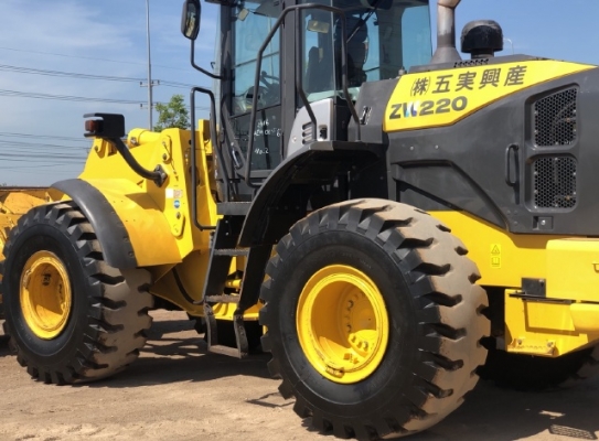 ขายรถตักล้อยาง HITACHI ZW220-5B ปี 2014 นำเข้าเองจากญี่ปุ่น สภาพสวยพร้อมใช้ มีVDOการทำงานครับ ขายรถตักล้อยาง HITACHI ZW220-5B ปี 2014 นำเข้าเองจากญี่ปุ่น สภาพสวยพร้อมใช้ มีVDOการทำงานครับ