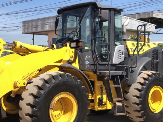 ขายรถตักล้อยาง HITACHI ZW220-5B ปี 2014 นำเข้าเองจากญี่ปุ่น สภาพสวยพร้อมใช้ มีVDOการทำงานครับ ขายรถตักล้อยาง HITACHI ZW220-5B ปี 2014 นำเข้าเองจากญี่ปุ่น สภาพสวยพร้อมใช้ มีVDOการทำงานครับ