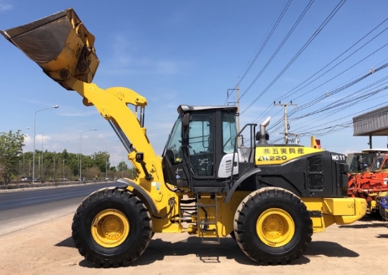 ขายรถตักล้อยาง HITACHI ZW220-5B ปี 2014 นำเข้าเองจากญี่ปุ่น สภาพสวยพร้อมใช้ มีVDOการทำงานครับ ขายรถตักล้อยาง HITACHI ZW220-5B ปี 2014 นำเข้าเองจากญี่ปุ่น สภาพสวยพร้อมใช้ มีVDOการทำงานครับ