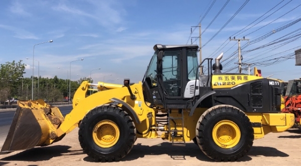 ขายรถตักล้อยาง HITACHI ZW220-5B ปี 2014 นำเข้าเองจากญี่ปุ่น สภาพสวยพร้อมใช้ มีVDOการทำงานครับ ขายรถตักล้อยาง HITACHI ZW220-5B ปี 2014 นำเข้าเองจากญี่ปุ่น สภาพสวยพร้อมใช้ มีVDOการทำงานครับ