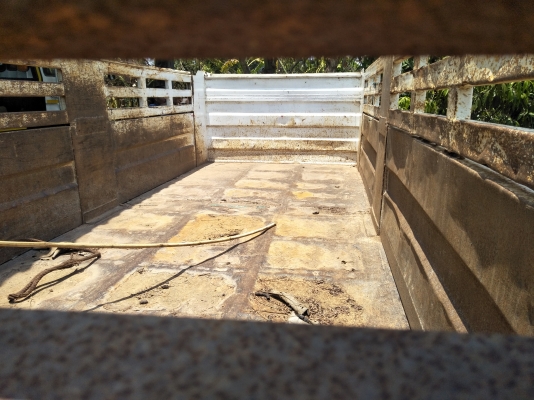 กระบะดั้ม โนเนม  สภาพ พร้อมติดตั้ง  ราคา8,5000. ต่อรอง