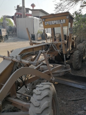 ขายรถเกรดCAT 5MD สภาพพร้อมไช้ ขายรถเกรดCAT 5MD สภาพพร้อมไช้