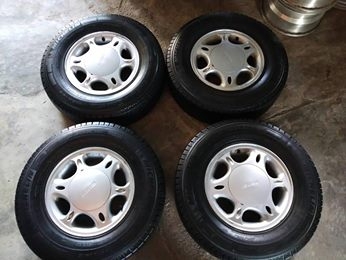 ล้อแม็กอีซูสุขอบ14ยางMichelin195R14ปี13