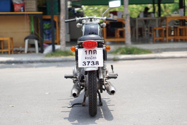 ร้าน วุฒิ นนบุรี ขาย HONDA CB72 รถสภาพสวยเดิมๆเครื่องยนต์ดีพร้อมใช้ทะเบียนโอน