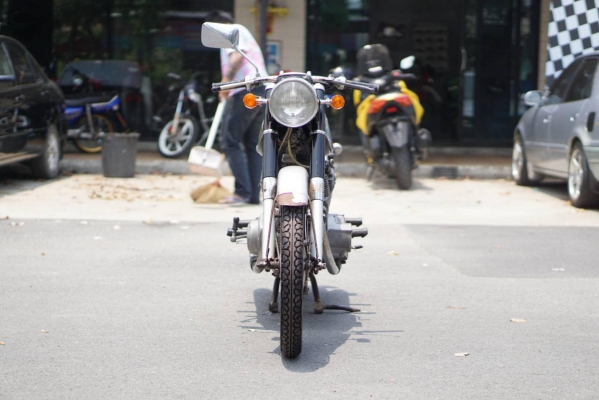 ร้าน วุฒิ นนบุรี ขาย HONDA CB72 รถสภาพสวยเดิมๆเครื่องยนต์ดีพร้อมใช้ทะเบียนโอน