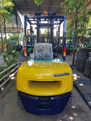 Komatsu FD30-12  ขนาด 3ตัน เสา4เมตร เกียร์ธรรมดา เครื่องยนต์ดีเซล4JG2 ฮิ้งโฟร์ค ราคาต่อรองได้ 0816161541