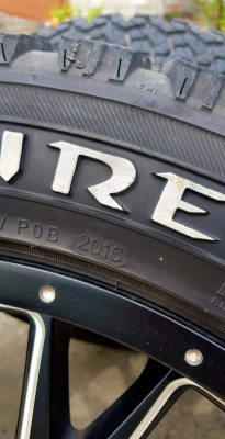 ขายล้อขอบ 20" พร้อมยาง AT 265/50/20