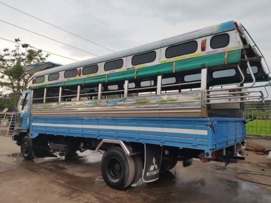 ขาย 535,000 บาท HINO FC4J 140 แรง ยาว 5.5 เมตร มือเดียวป้ายแดง รถโดยสาร ปี 40 เครื่อง JO5C-140 แรง หัวบาง ยางดี คัสชีสวย เอกสารเล่มทะเบียน  รถอยู่  ราชบุรี โทร 0610710295  สนใจ รายการสินค้า อื่นๆ ที่ เว็ปไชค์ Truck2Hand https://www.truck2hand.com/index.ph