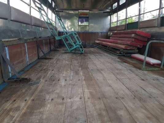 ขาย 535,000 บาท HINO FC4J 140 แรง ยาว 5.5 เมตร มือเดียวป้ายแดง รถโดยสาร ปี 40 เครื่อง JO5C-140 แรง หัวบาง ยางดี คัสชีสวย เอกสารเล่มทะเบียน  รถอยู่  ราชบุรี โทร 0610710295  สนใจ รายการสินค้า อื่นๆ ที่ เว็ปไชค์ Truck2Hand https://www.truck2hand.com/index.ph