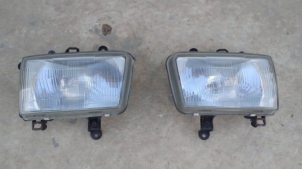 ไฟหน้า toyota surf ln-130 japan โคมแก้ว ใส่ไมตี้ คู่ละ 2500 บาท