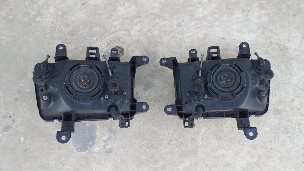 ไฟหน้า toyota surf ln-130 japan โคมแก้ว ใส่ไมตี้ คู่ละ 2500 บาท