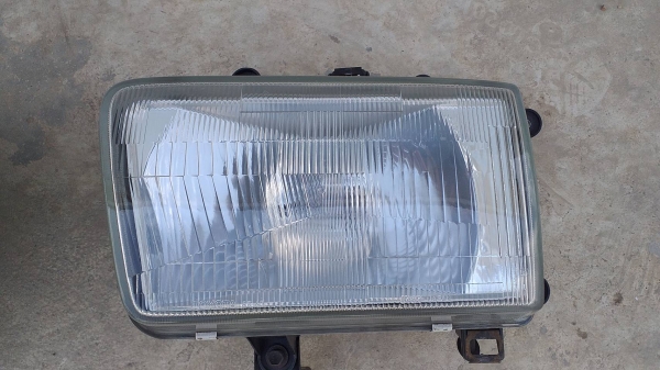 ไฟหน้า toyota surf ln-130 japan โคมแก้ว ใส่ไมตี้ คู่ละ 2500 บาท