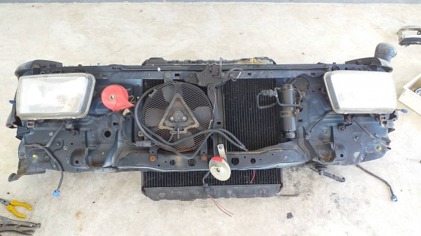 หม้อน้ำ toyota surf ln-130 japan สภาพดีไม่รั่ว 2000บาท