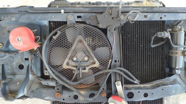 พัดลมหม้อน้ำ toyota surf ln-130 japan ใส่ไมตี้ สภาพดีใช้งานได้ปกติ 1000บาท